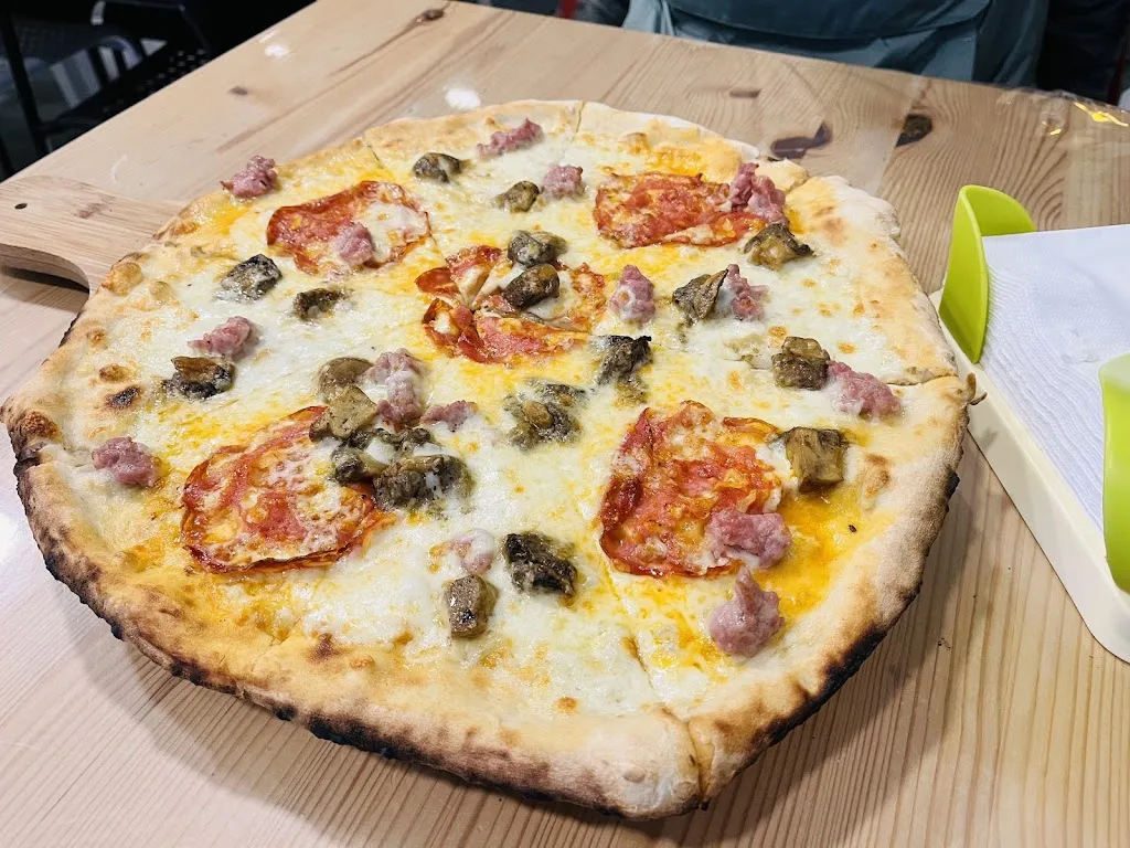 Hata Hata_Pizzeria da Zamira_Canepina_review