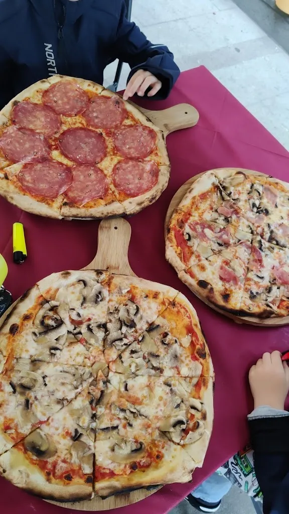 Annalena Heindl_Pizzeria da Zamira_Canepina_review