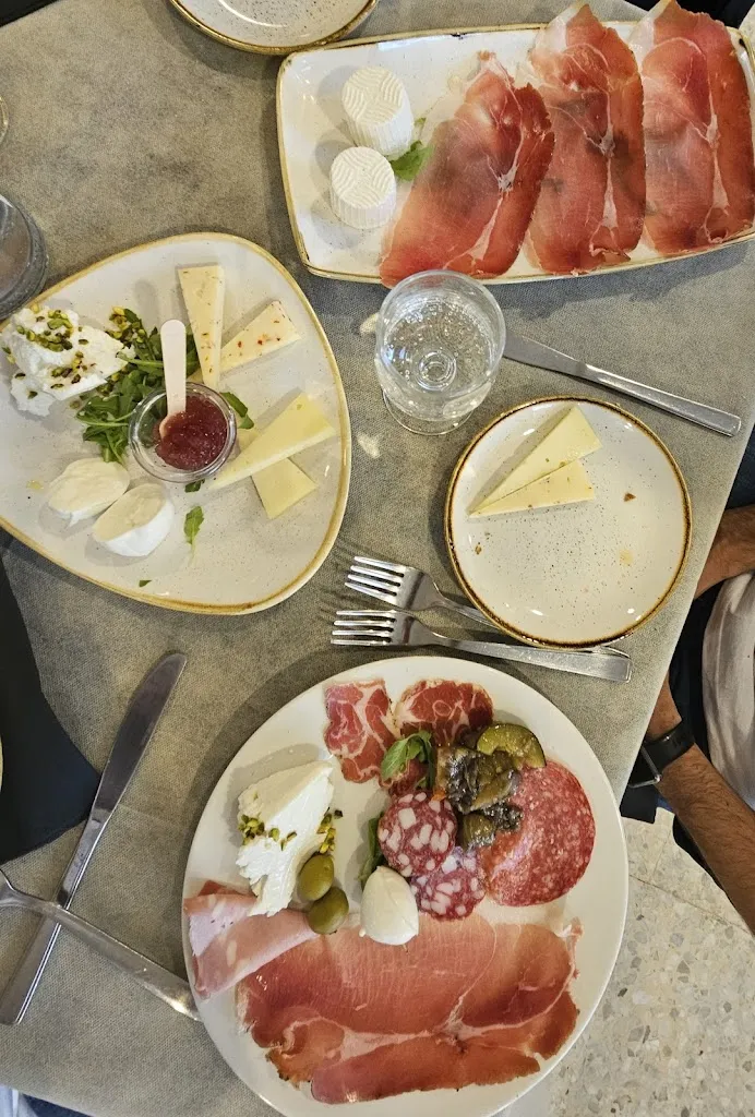 Walter Biscari_Ristorante Pizzeria Da Gaetano_Capranica Prenestina_review