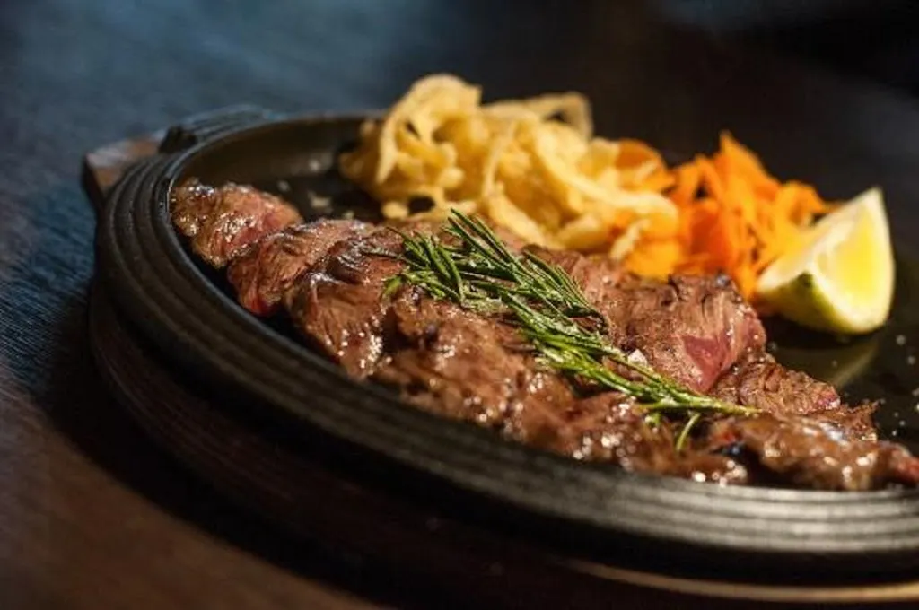 Trattoria Del Ponte Lucy_Capranica_slider_image_3