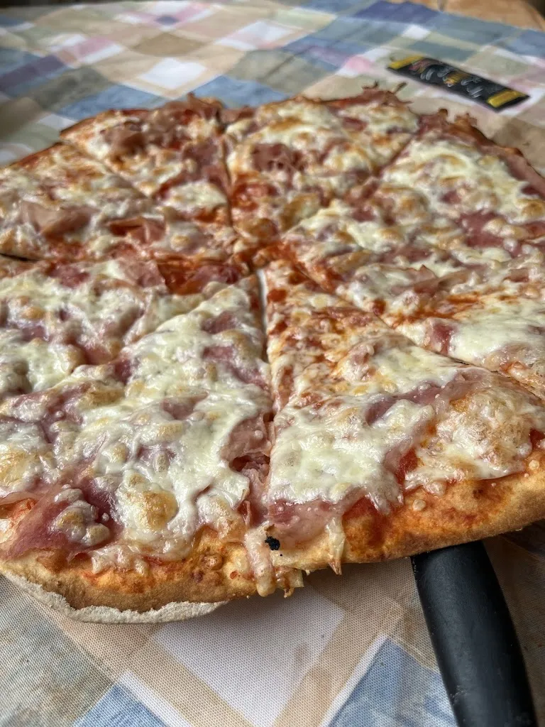 Zuzana Wimmerová_Pizzeria da FEFO_Capranica_review