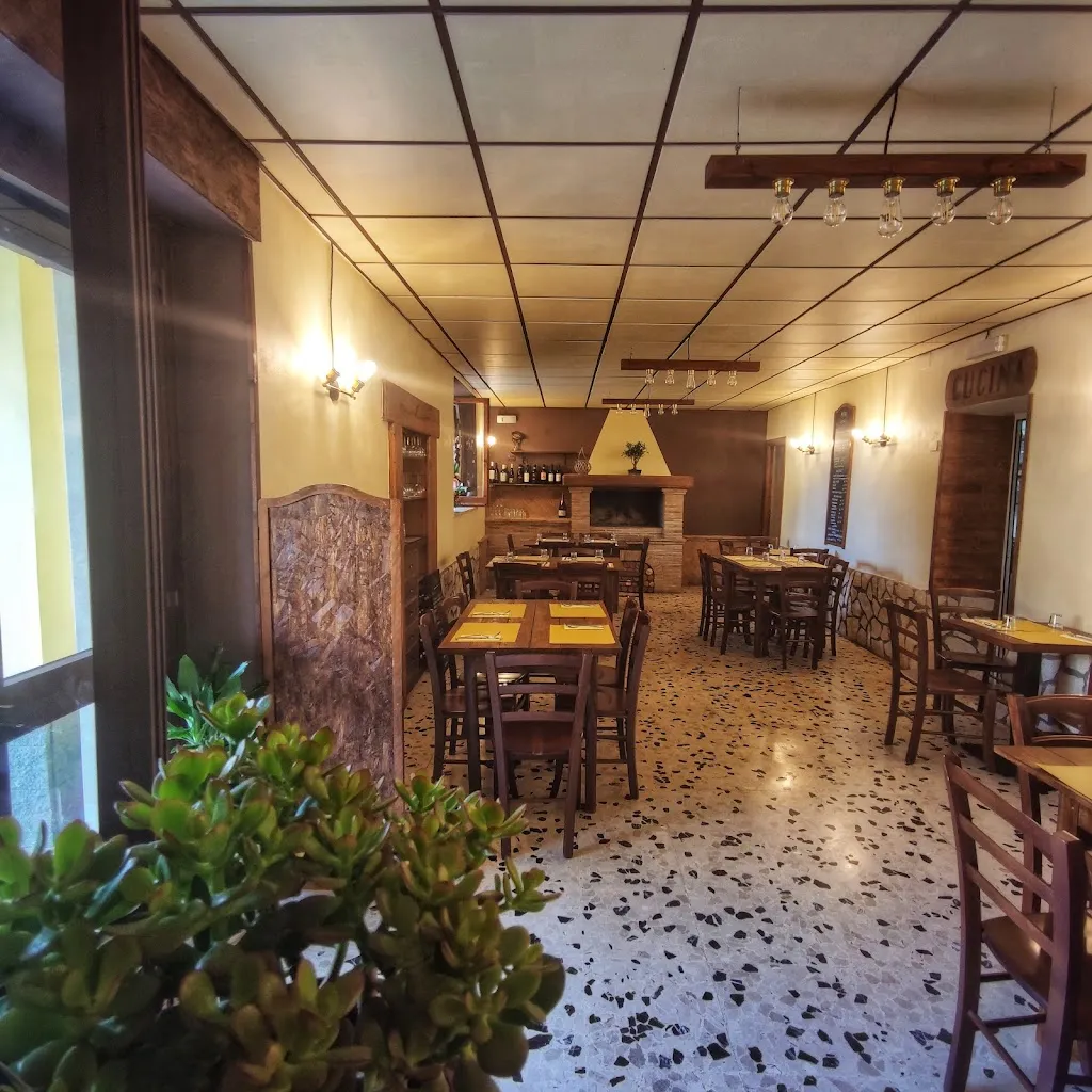 Osteria Pappa & Ciccia restaurant in Carchitti