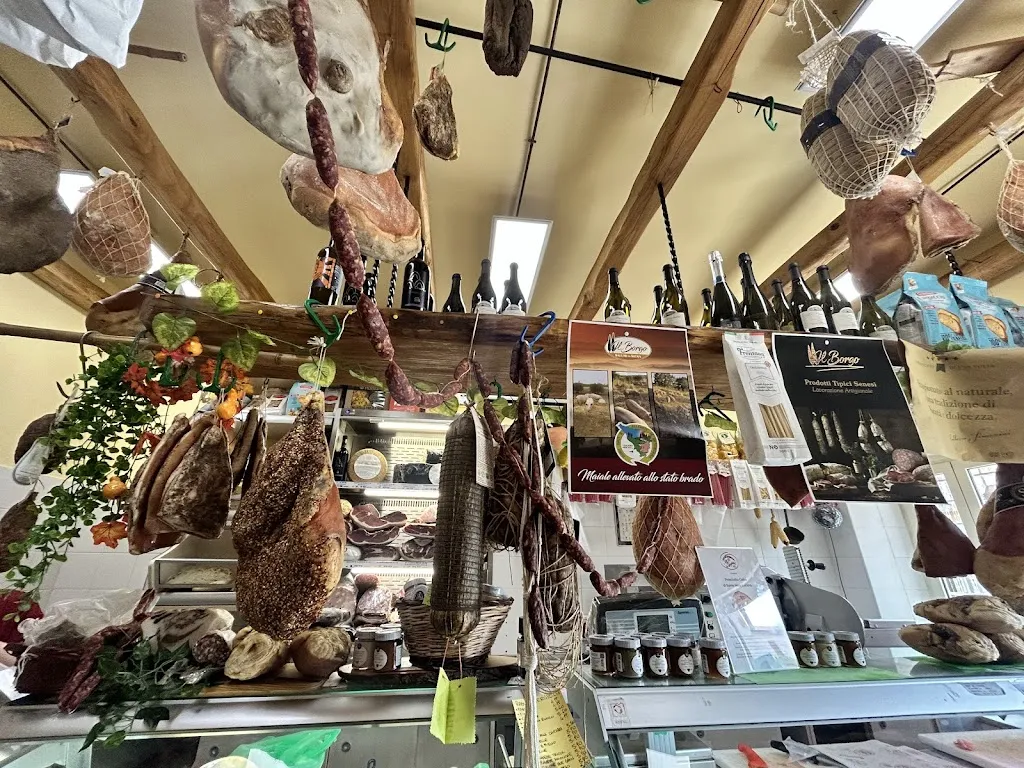 Norcineria La Grigliata restaurant in Carchitti