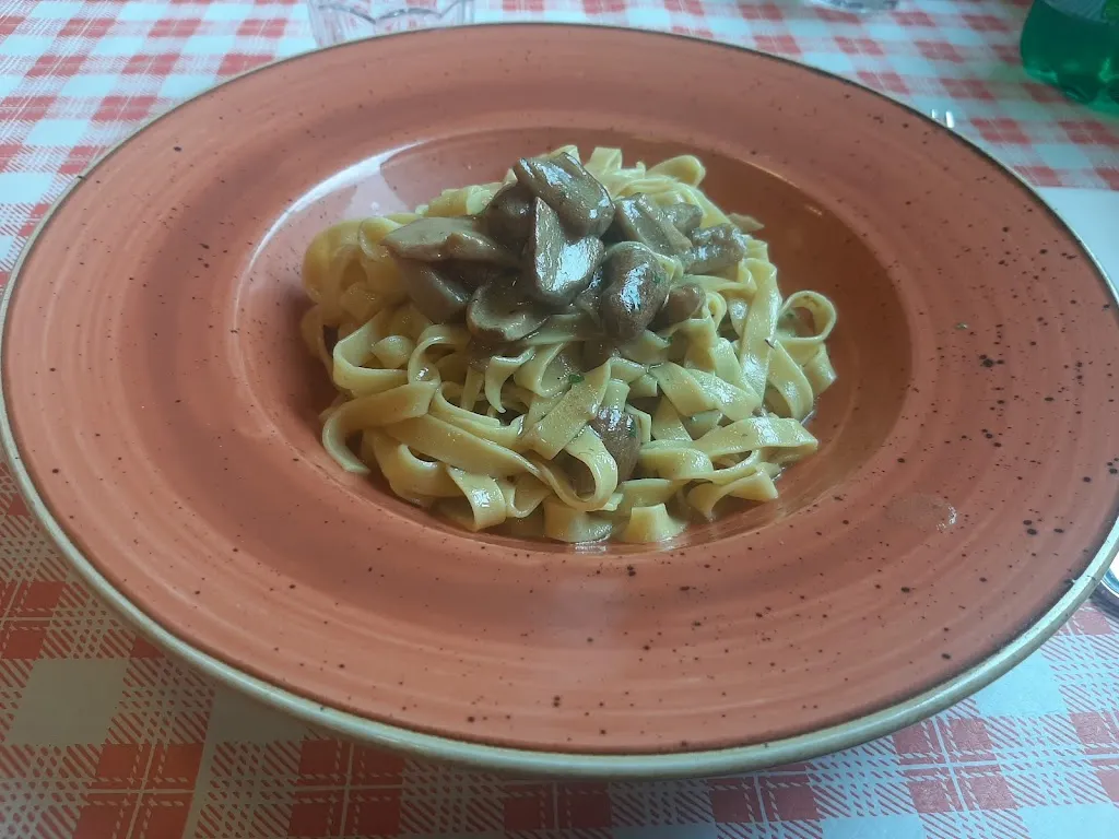 Flo P_Pizzeria Feoli di Battisti Enrico_Carpineto Romano_review