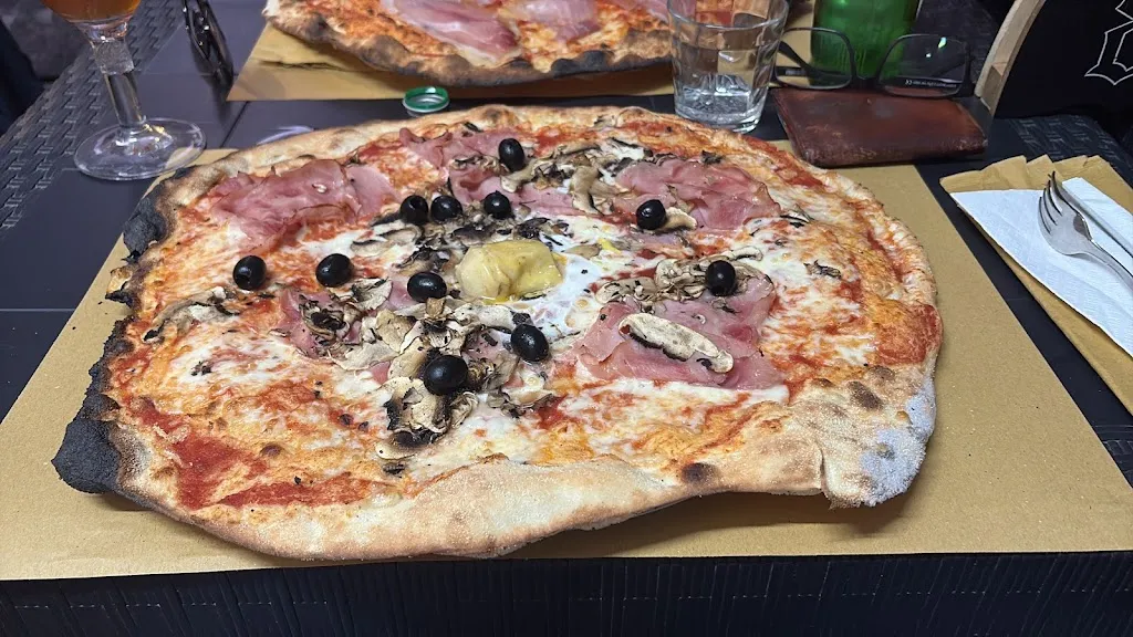 Pizzeria I Due Gallozzi_Caprarola_slider_image_2