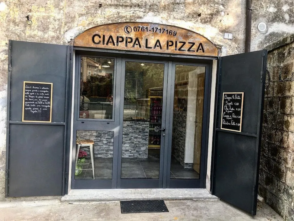 CIAPPA LA PIZZA restaurant in Caprarola