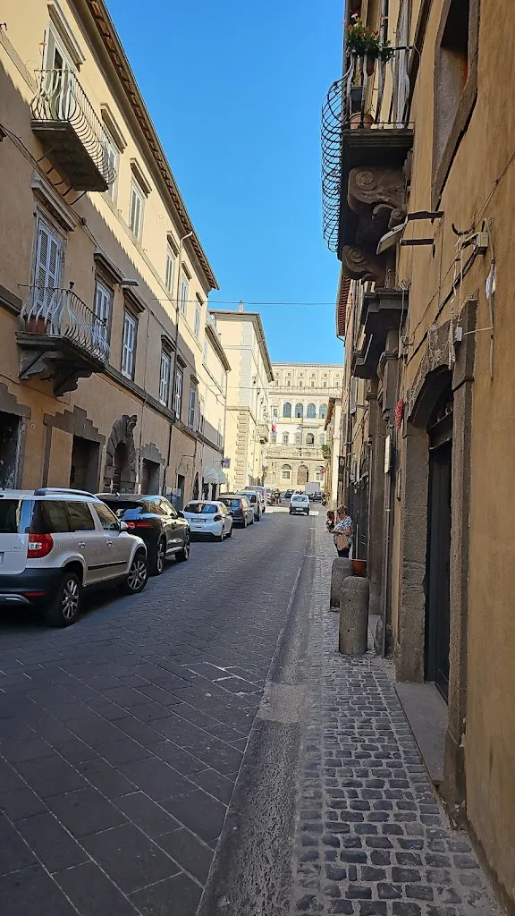 Michele Giacobino_Il Vicolo bed and breakfast_Caprarola_review