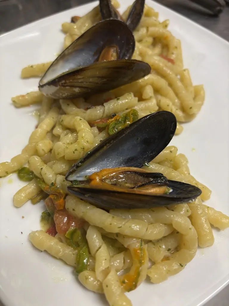 Osteria la Piazza_Carrara-Pontenuovo_slider_image_2