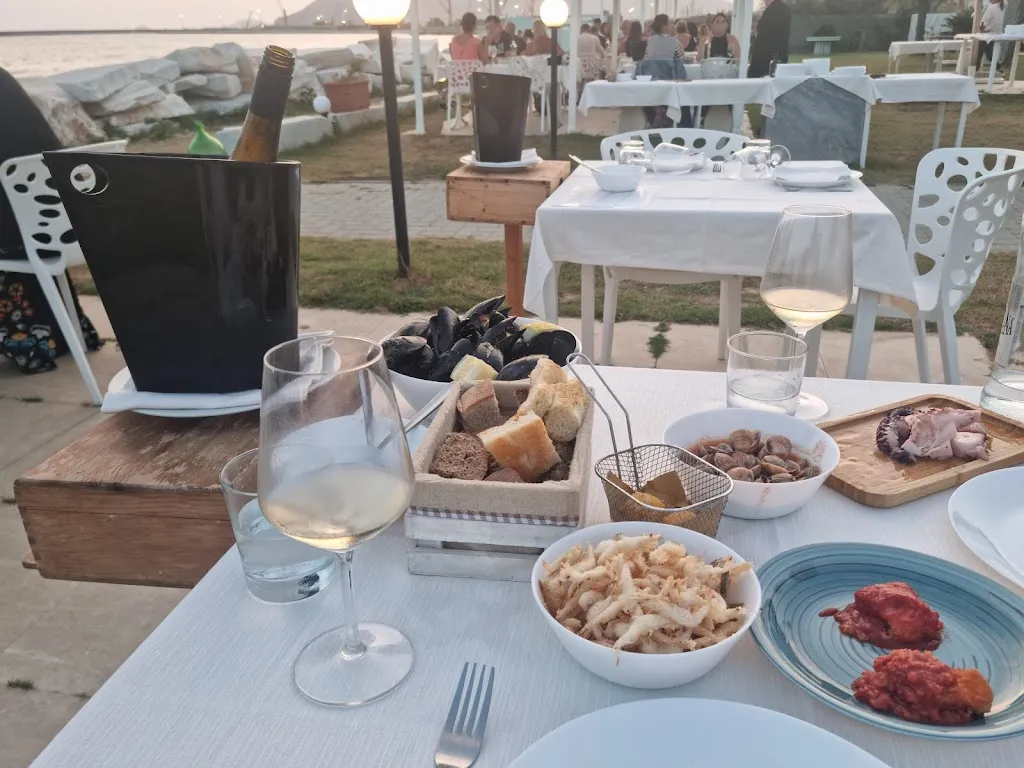 Pescetarian_Carrara-Pontenuovo_slider_image_3