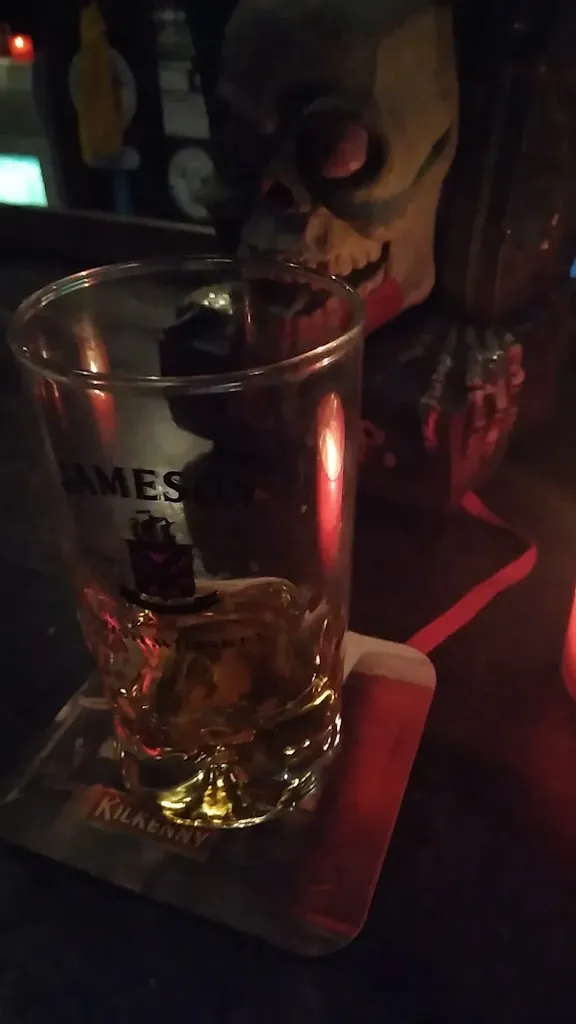 Johnnie Fox's Marina di Carrara_Carrara-Pontenuovo_slider_image_2