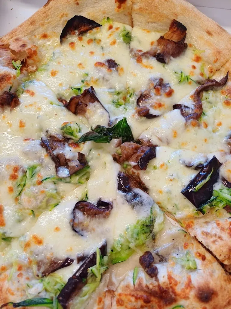 Martina Monetti_Fonzie Pizza - Pontenuovo & Latina Scalo_Carrara-Pontenuovo_review