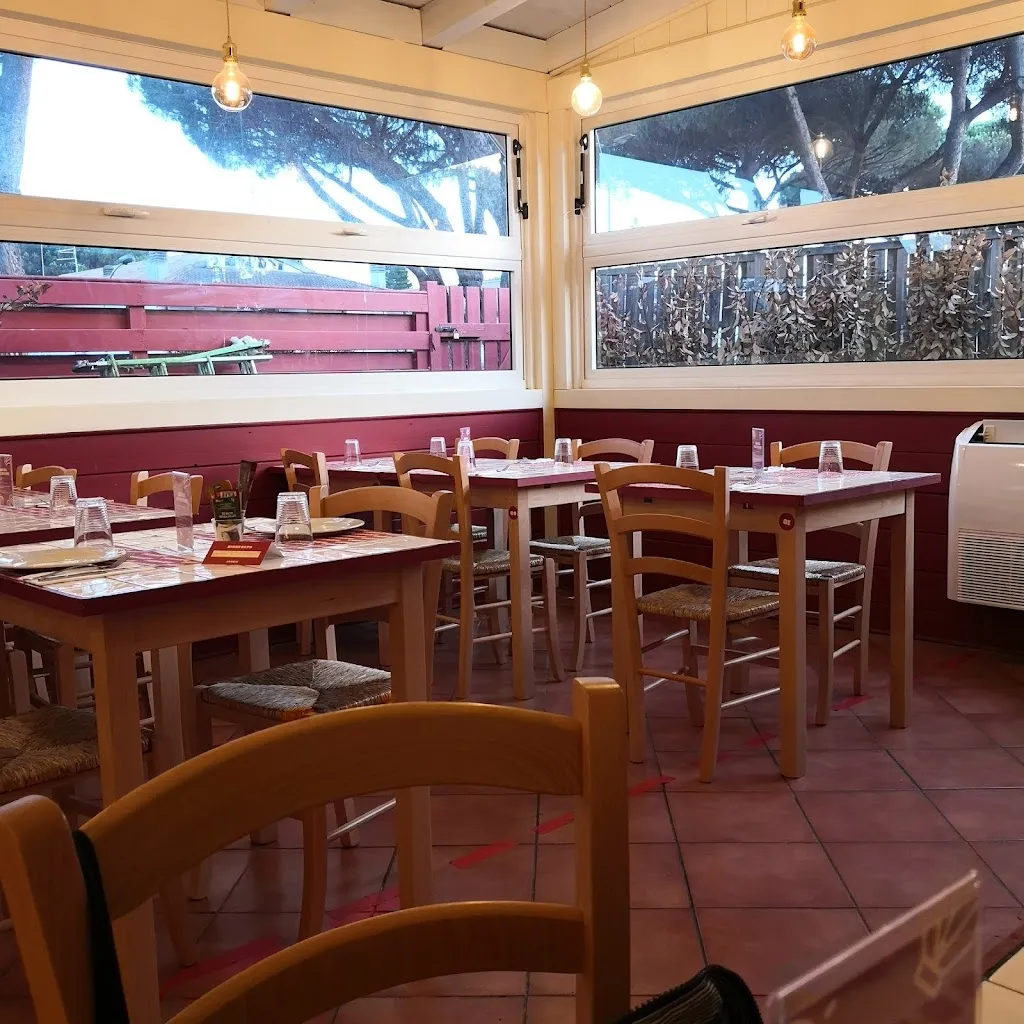 Anvedi Axa restaurant in Casal Palocco