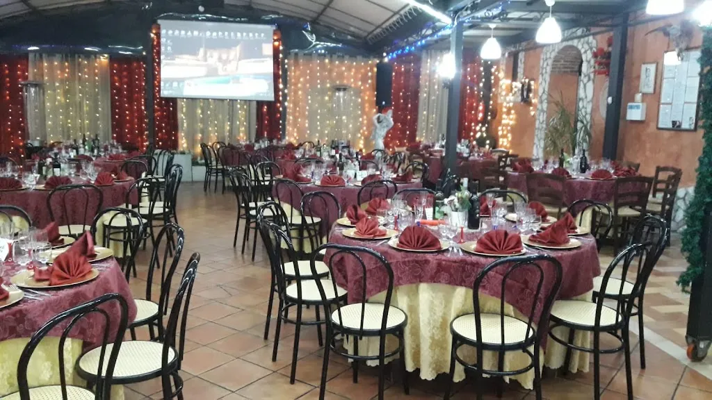 Antico Casale_Castel Chiodato_slider_image_3