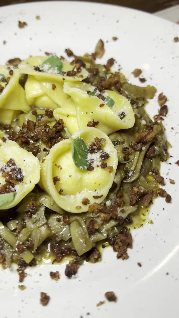 Giuseppe Ricciardi _Maculato Pizza, Cucina e Grill_Castel Chiodato_review