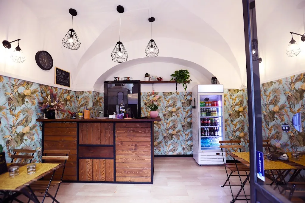 The ALIBIstrò - Hamburgheria restaurant in Castel Madama