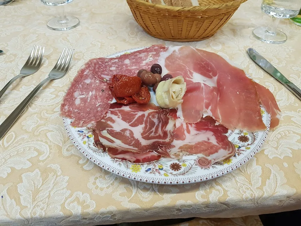 Anar Khamzayeva_Ristorante Gasbarri_Castel San Pietro Romano_review