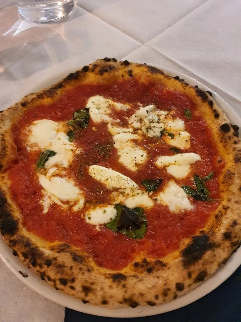 Lavinia Di Benedetto_Pizzeria Il Capriccio Sas Di Aielli Tiziano_Torre de' Passeri_review