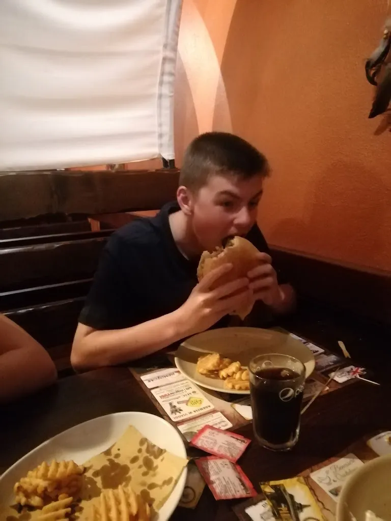 Adrian Beauchamp_Western Saloon Rio Grande_Castelforte_review