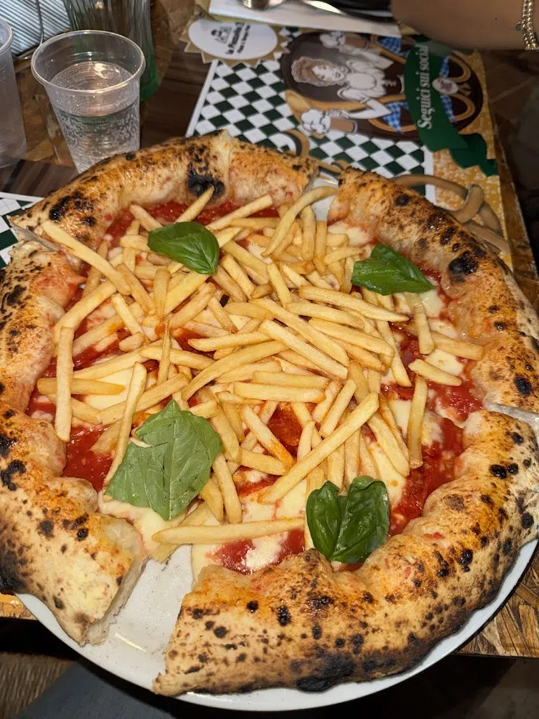 Giovanni D'Acunto_La Piazzetta 2.0_Castelforte_review