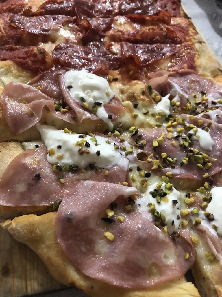 Ileana Vinci_La sfizieria_Castelmassimo_recensione