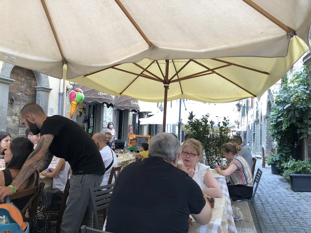 Dmytro Bravchuk_Sor Capanna_Castel Gandolfo_review