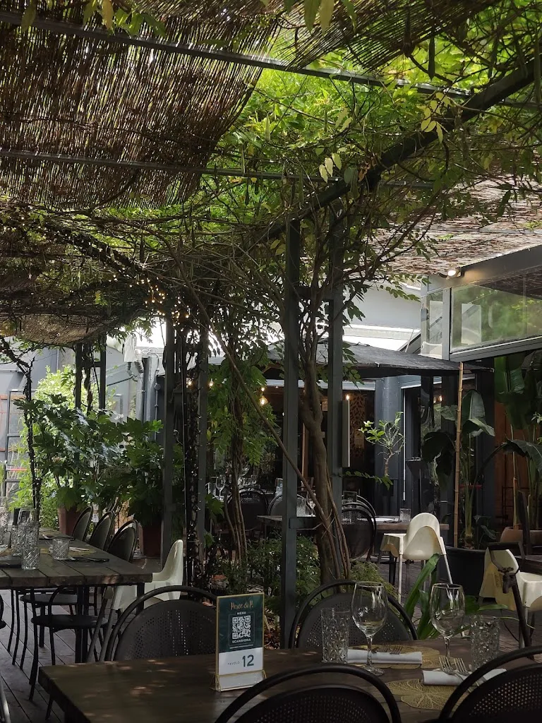 Pesce & P. fish & pizza restaurant_Castel Gandolfo_slider_image_3