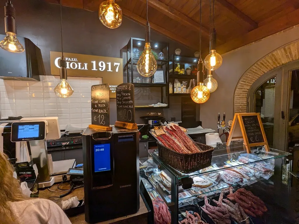 Pauline Marie Calimlim_FA.LU.CIOLI Porchetta_Castel Gandolfo_review