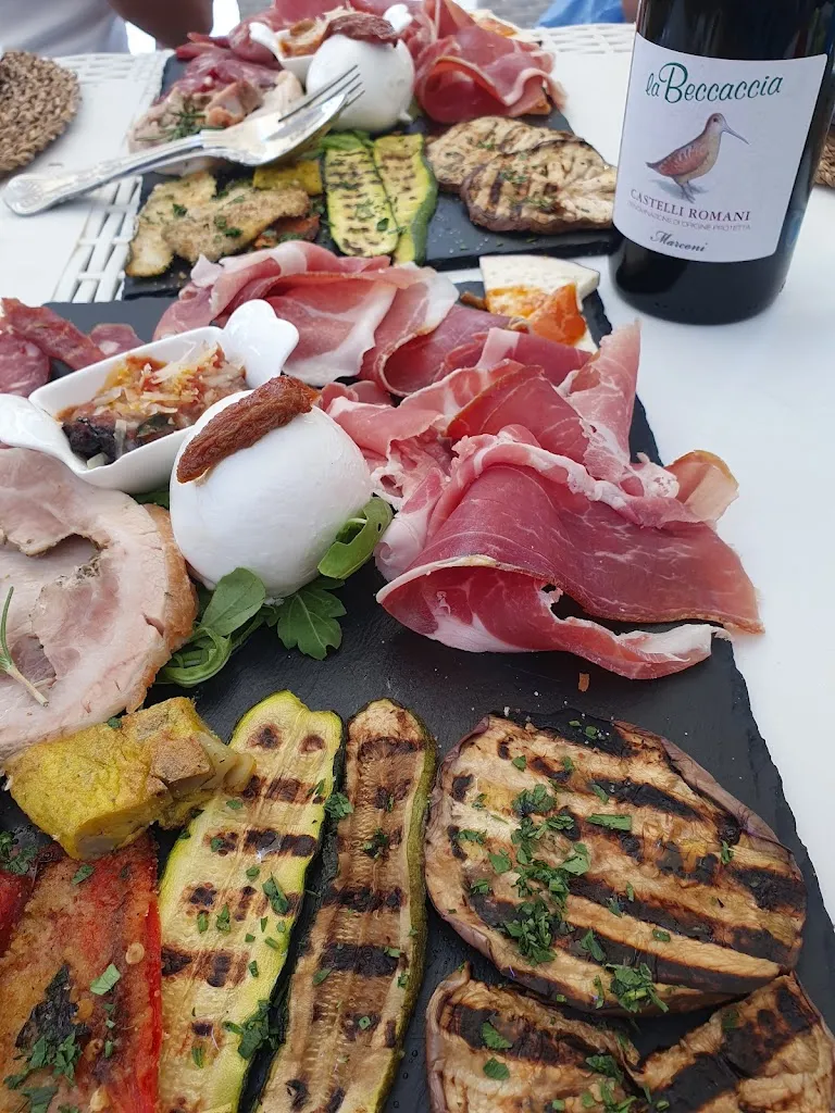 Laura_Pastanostra_Castel Gandolfo_review