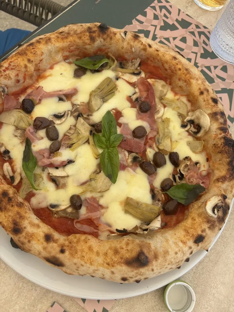 Lisaid Alvarez_Rione Castel Gandolfo_Castel Gandolfo_review