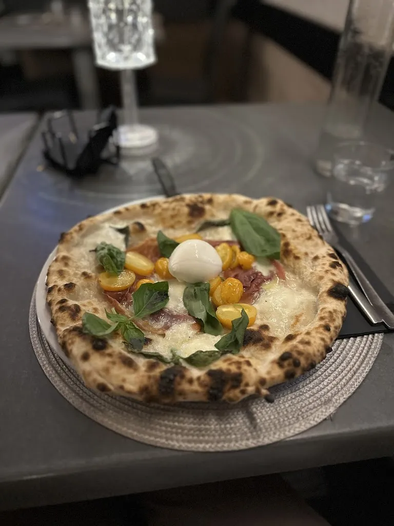 Bettina Mattos_Tortuga Pub_Castel Gandolfo_review