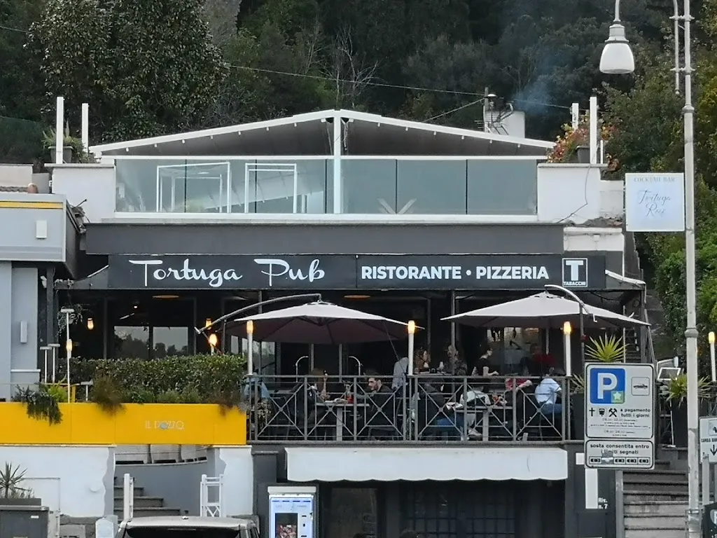 Tortuga Pub restaurant in Castel Gandolfo