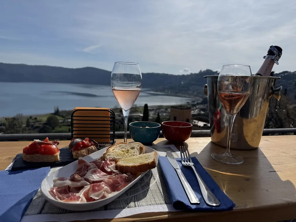 La Bonne Bouteille_Castel Gandolfo_slider_image_3