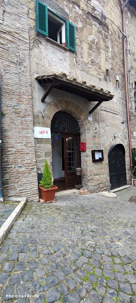 Michele F._Cambia-menti_Castelnuovo di Porto_review