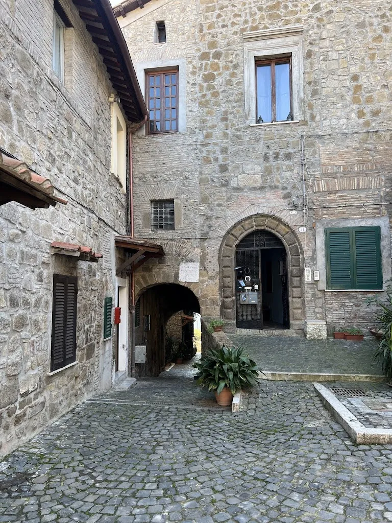 Alissa D._Cambia-menti_Castelnuovo di Porto_review