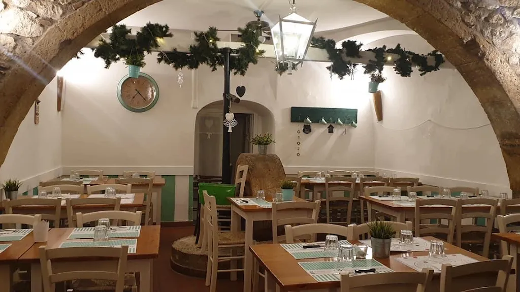 PIZZERIA IL FRANTOIO DI OTTAVIO restaurant in Castelnuovo di Porto