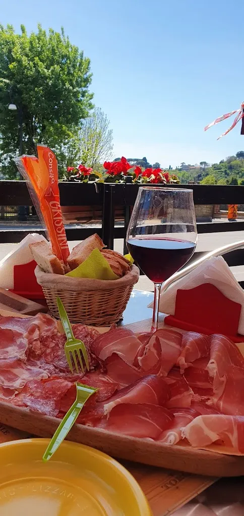 Matteo Bottiglia_Enoteca Il Grappolo_Castelnuovo di Porto_review