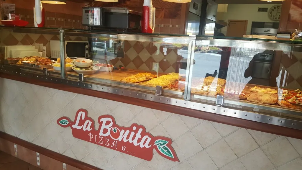 Pizzeria La Bonita restaurant in Castelnuovo di Porto