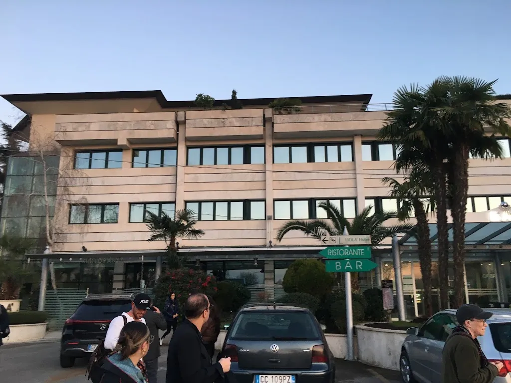 Peter Robinson_Liolà_Castrocielo_review