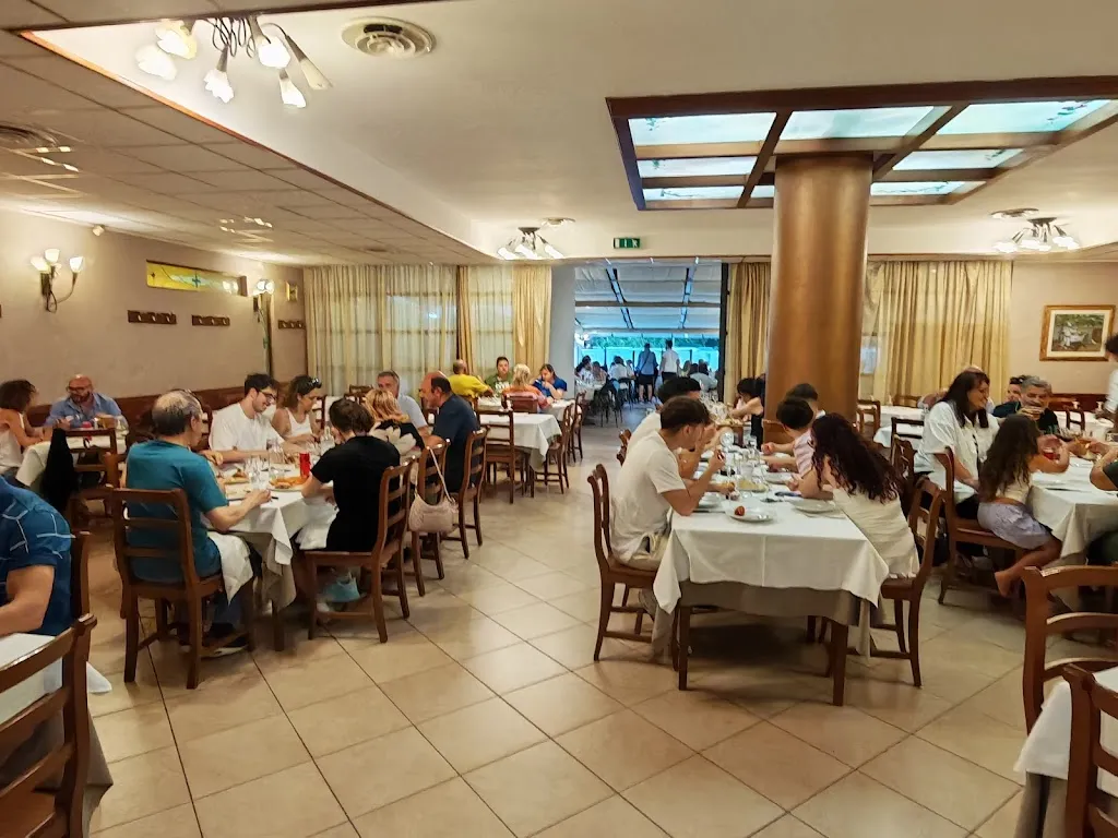 Pizzeria Cozzolino restaurant in Avezzano