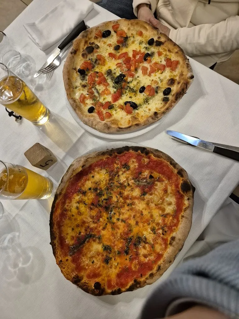 Pizzeria Cozzolino_Avezzano_slider_image_3