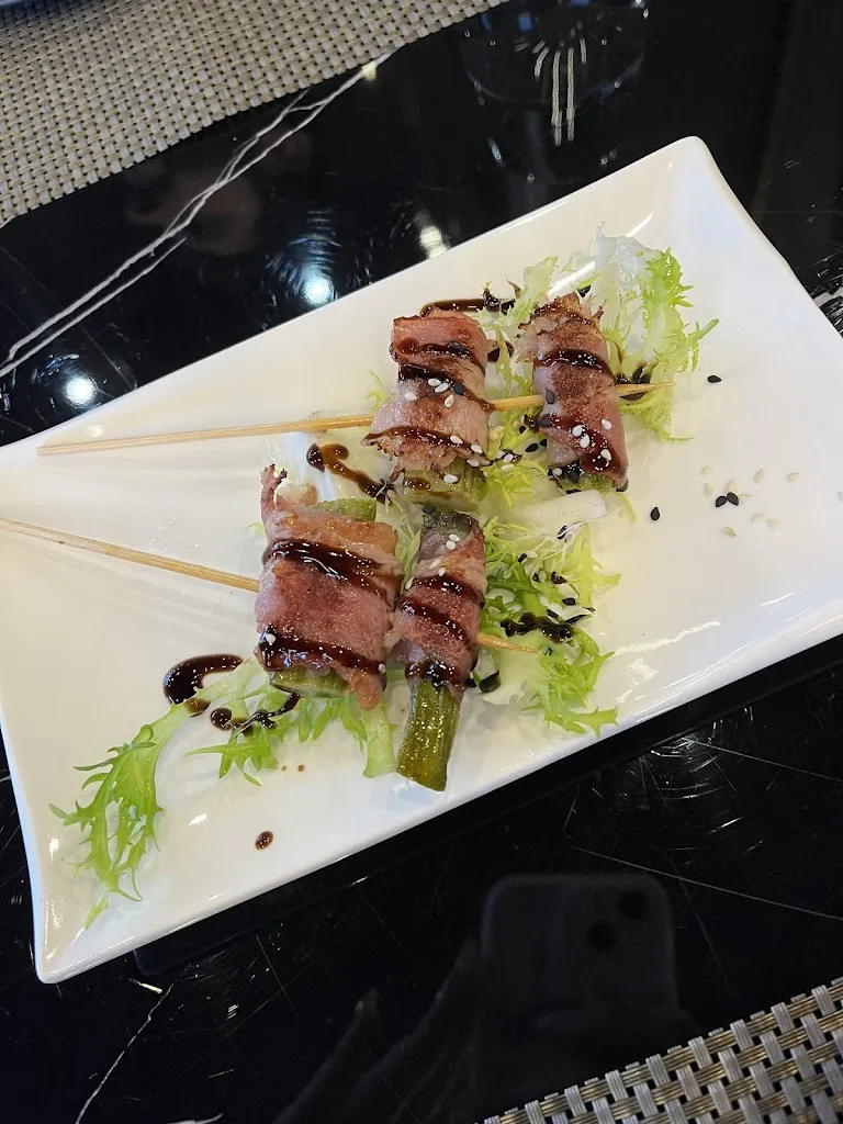 Giorgy Minou&Romeo_Deasushi_Castrocielo_review