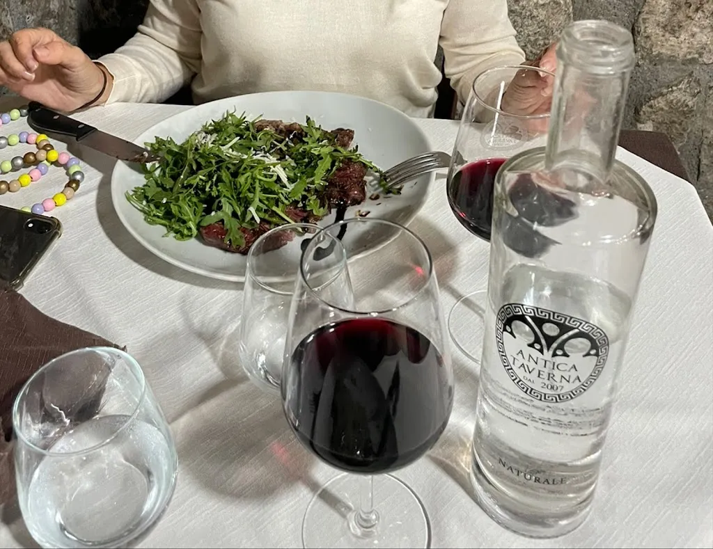 Richard Dennys_Antica Taverna_Cellere_review