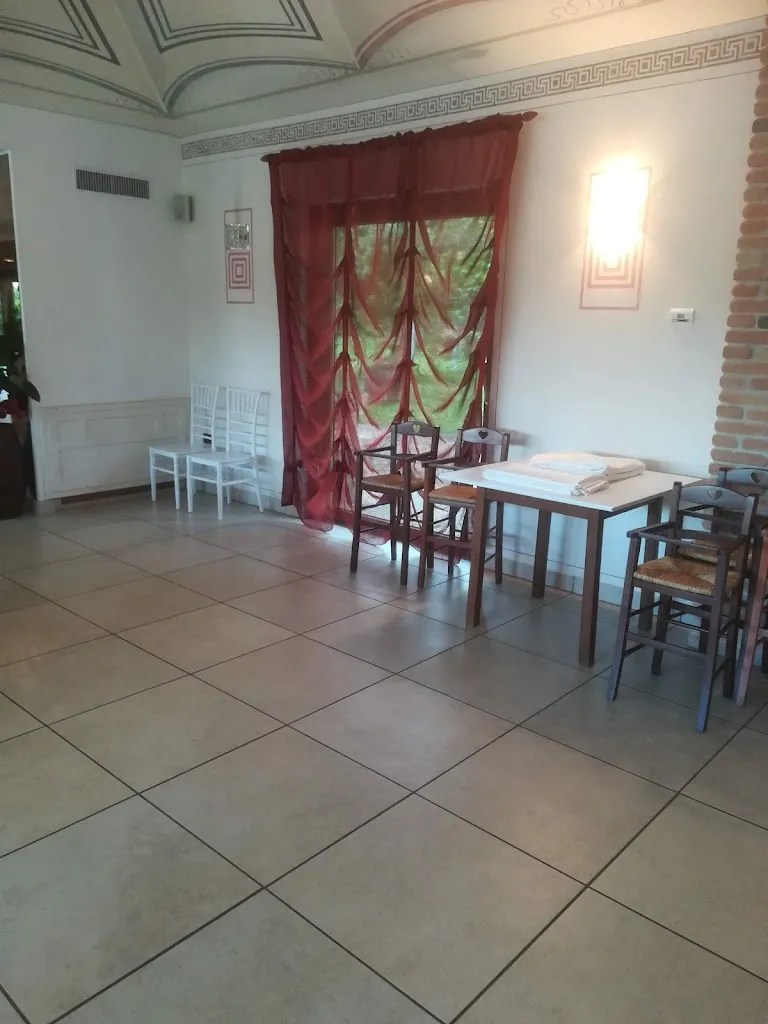 Enricro Cro_La Corte Del Casale_Cerquotti-Madonna del Piano_review