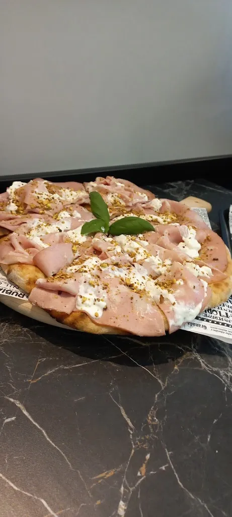 Marco Quattrociocchi_Il Massimo Della Pizza Morolo_Cerquotti-Madonna del Piano_review