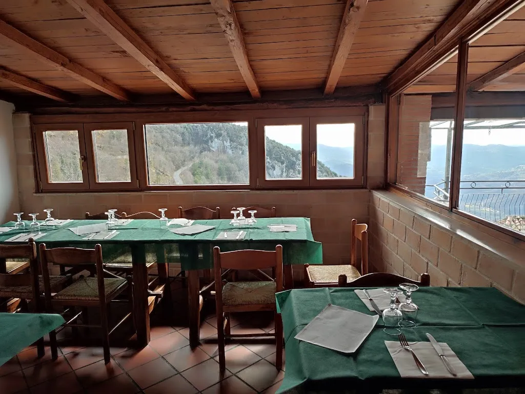 Ferrari Francesco_Cervara di Roma_slider_image_1