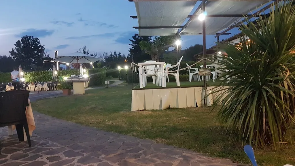 Tiziana Maceroni_RISTORANTE Moulin Rouge Village_Ceprano_review