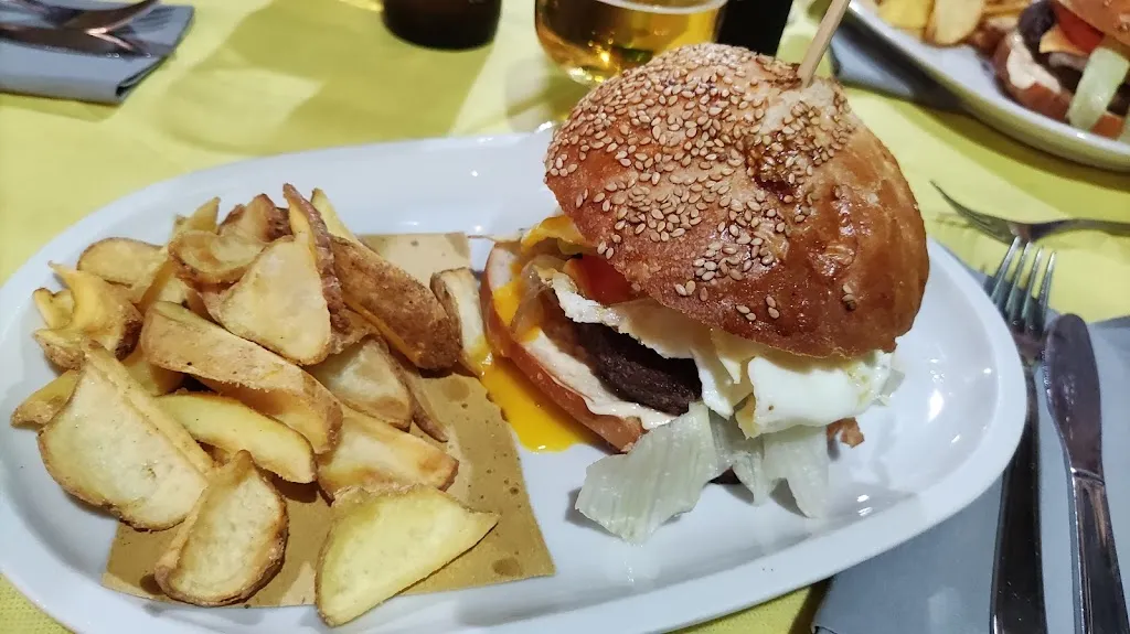 RISTORANTE Moulin Rouge Village_Ceprano_slider_image_2