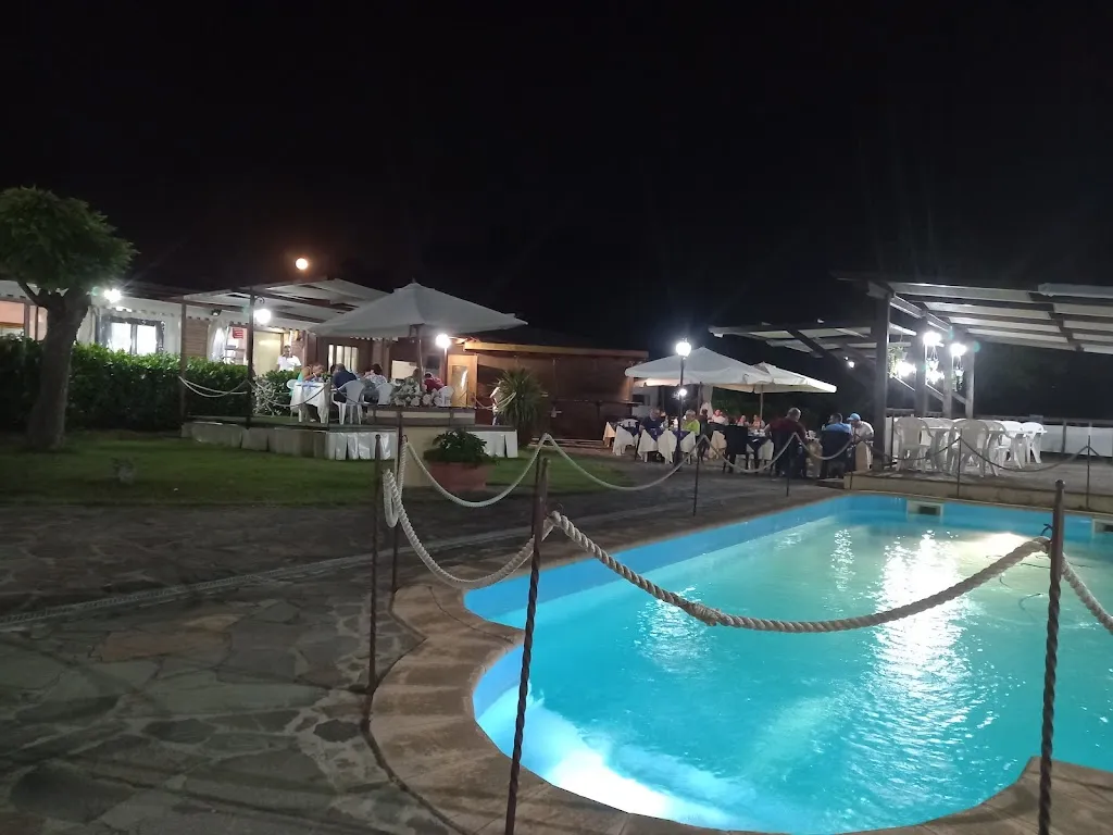 RISTORANTE Moulin Rouge Village_Ceprano_slider_image_3