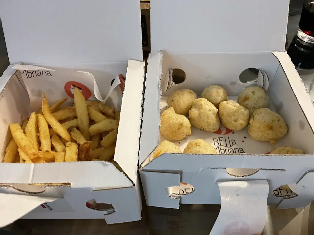 Andrew Joslyn_Pizzeria Friggitoria Artigianale Bella 'Mbriana_Sulmona_review