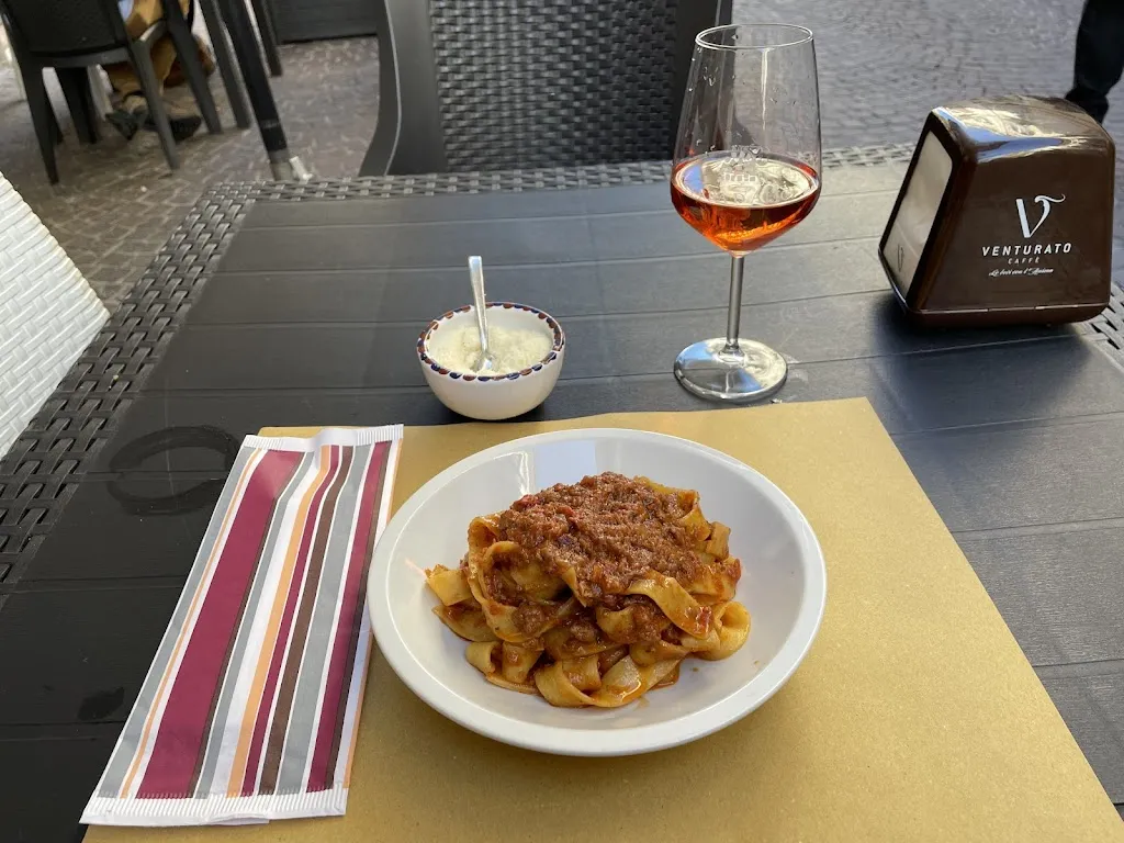 Angela L_Risto Bar Caffè Nero Bollente_Sulmona_review